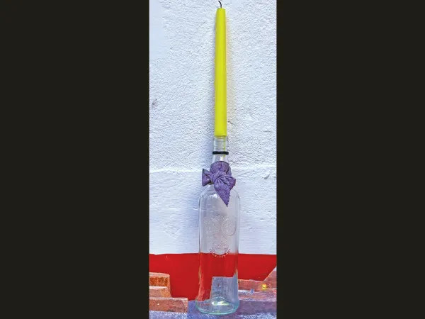 কাচের মোমদানি