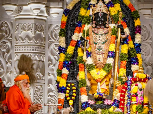 রামলালার প্রাণপ্রতিষ্ঠার বর্ষপূর্তি, সেজে উঠেছে অযোধ্যা নগরী