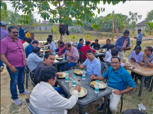 পুনর্মিলনী উৎসবে মাতলেন বোলপুরের পঞ্চাশোর্ধ সহপাঠীরা&zwnj;