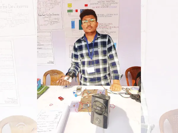 মুমূর্ষু প্রিয়জনকে নিরাপদ রাখবে স্কুলপড়ুয়ার &lsquo;স্মার্ট ব্যান্ড&rsquo;&nbsp;