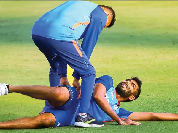 চ্যাম্পিয়ন্স ট্রফির শুরুতে অনিশ্চিত বুমরাহ