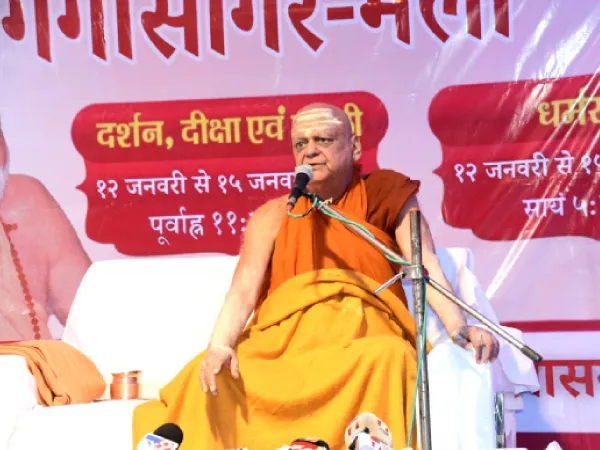 গঙ্গাসাগর জাতীয় মেলা নয় কেন মোদিকে কটাক্ষ পুরীর শঙ্করাচার্যের
