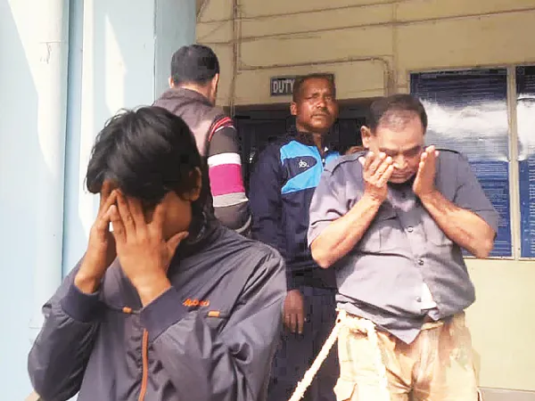 চুঁচুড়ায় প্রতিবেশীকে গুলি করার&nbsp;ঘটনায় পুলিসের জালে আরও ২