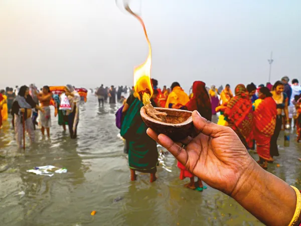 আজ কুম্ভ, গঙ্গাসাগরে মকরস্নান