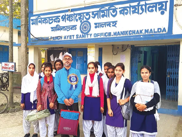 এনায়েতপুর হাইস্কুলে কন্যাশ্রীতে দুর্নীতির ঘটনা নিয়ে জিজ্ঞাসাবাদ তদন্তকারীদের