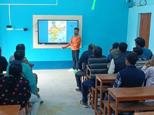 রায়নার স্কুলে শিক্ষকের ভূমিকায় এআই&nbsp;