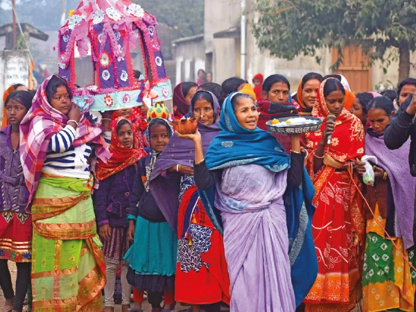 টুসু ভাসানে নদীঘাটে উপচে পড়ল ভিড়, ফাঁকা বাজারহাট