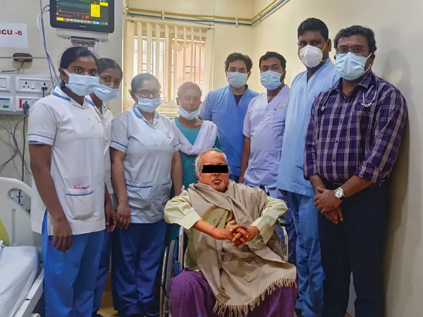 শ্বাসনালিতে বাদাম প্রাণ বাঁচাল ক্যালকাটা হার্ট ক্লিনিক