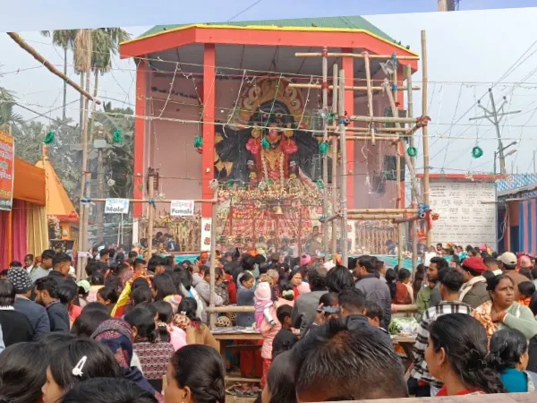 বাতাসিতে ৩৩ ফুটের রক্ষাকালী