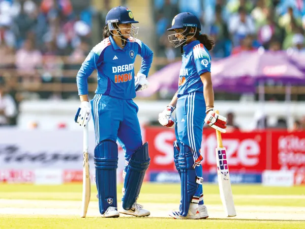 রেকর্ড রানে জয়ী ভারতের মেয়েরা