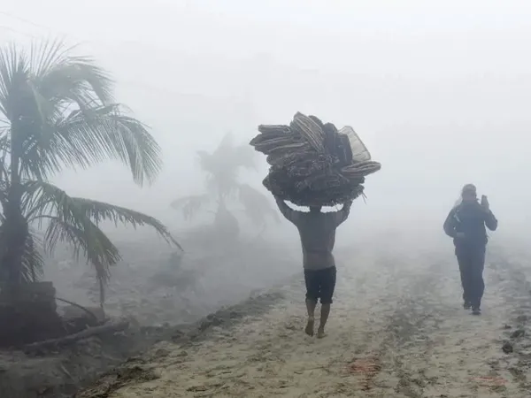 কলকাতা ও সংলগ্ন জেলাগুলিতে মাঘের কনকনে ঠান্ডা নিয়ে সংশয়