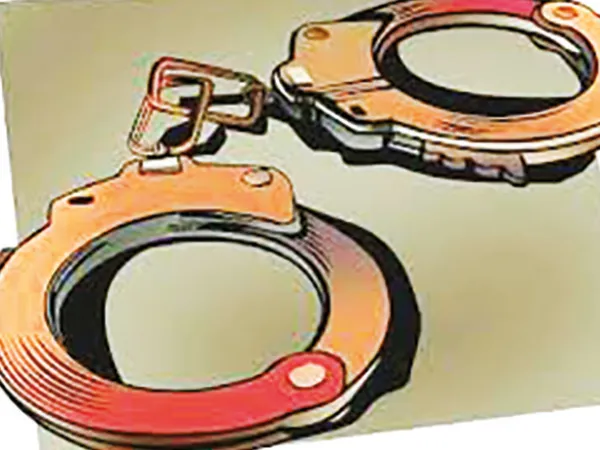 বাংলাদেশি অনুপ্রবেশকারীকে আত্মীয় পরিচয়ে আশ্রয়, লালগোলায় ধৃত এক