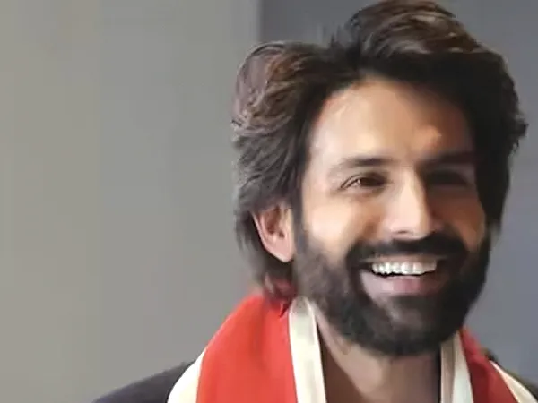 প্রতিশ্রুতিবদ্ধ কার্তিক