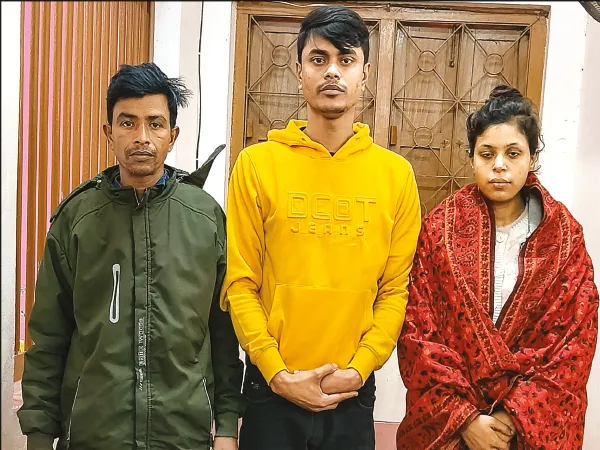 ভুয়ো পরিচয়পত্র মেলেনি, বাংলাদেশে ফেরার পথে ধৃত ৩