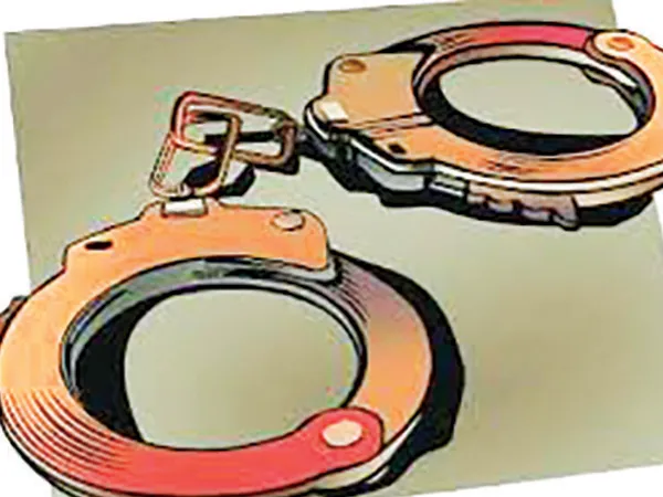 লালবাজারের গোয়েন্দাদের জালে ব্যান্ডেল গ্যাং,&nbsp;বর্ধমানে গাড়ি থামিয়ে দুই লাস্যময়ী সহ গ্রেপ্তার ছয়