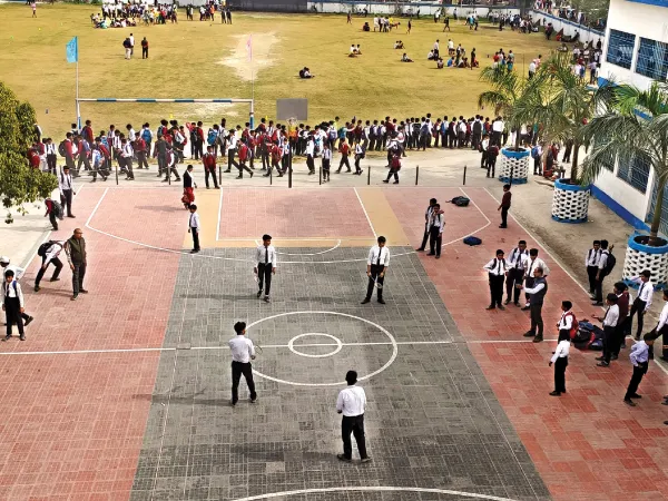 শীতের আনন্দ:&nbsp;কোচবিহার রামভোলা হাই স্কুল