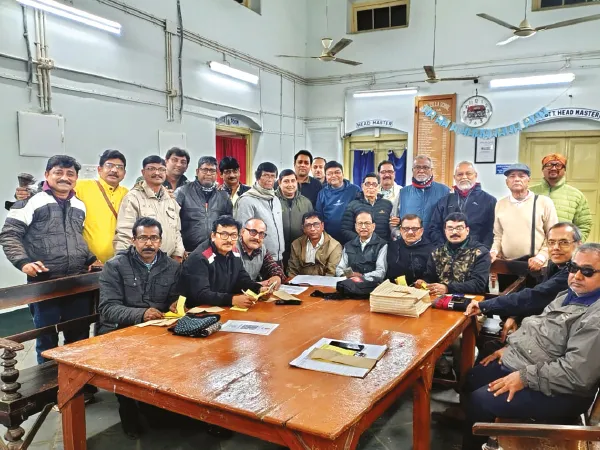 প্রাক্তনী অ্যাসোসিয়েশনের উদ্যোগে মালদহ জিলা স্কুলে পুনর্মিলন উৎসব