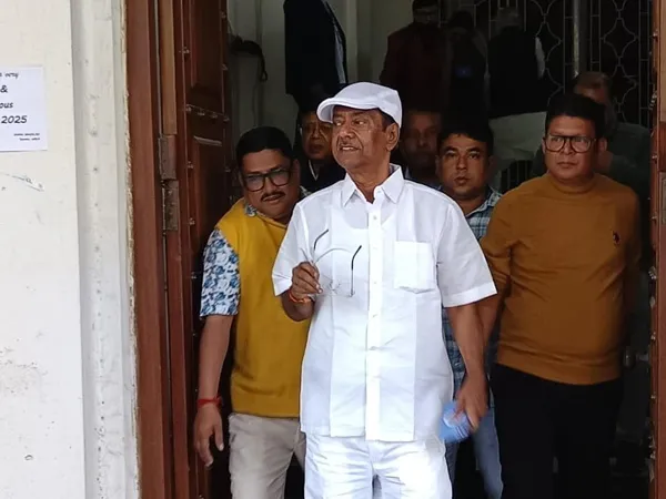 ২৪ কেজি ওজন কমেছে, রোগা শরীরে বালু এলেন বিধানসভায়