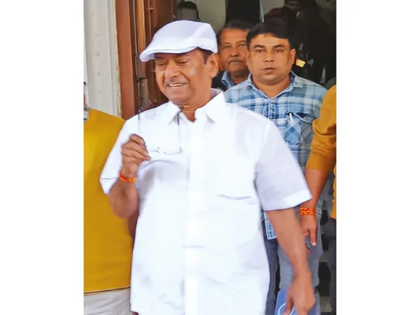 ২৪ কেজি ওজন কমেছে, রোগা শরীরে বালু এলেন বিধানসভায়