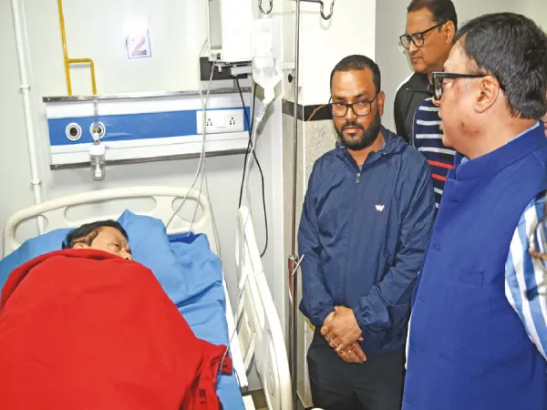 অসুস্থ মোহিত ভর্তি নার্সিংহোমে