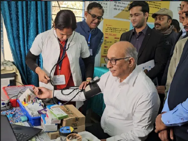 সরকারি পরিষেবা দেখতে আচমকা হাজির মুখ্যসচিব