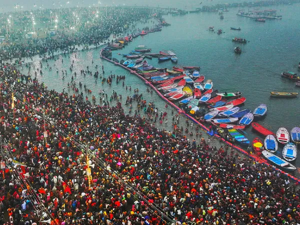 ৫ ফেব্রুয়ারি কুম্ভস্নান মোদির,&nbsp; দিল্লি জয়ের মনস্কামনার জল্পনা