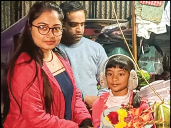 টালি-বেড়ার ঘরে থেকেই আন্তর্জাতিক যোগ প্রতিযোগিতায় শিরোপা ডালিয়ার