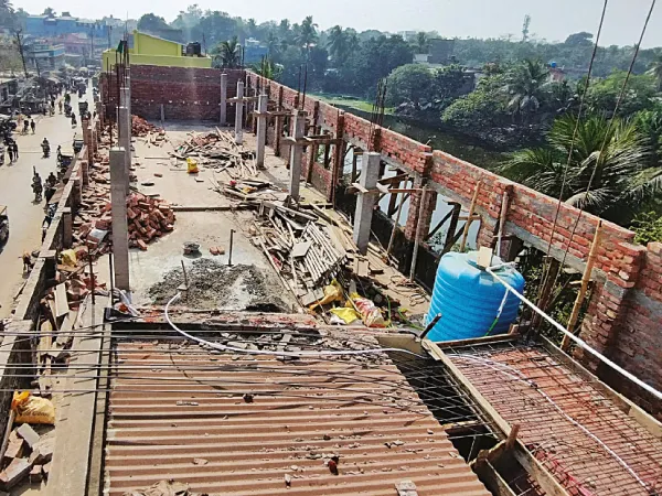 আনুলিয়ায় ক্লাবের বেআইনি অংশ ভেঙে ফেলার নির্দেশ ব্লক প্রশাসনের