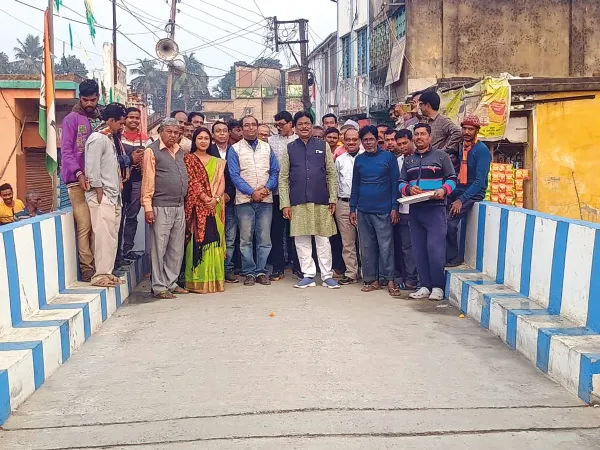 উদয়নারায়ণপুরে স্থায়ী সব্জি বাজার ও দামোদরের উপর সেতুর উদ্বোধন