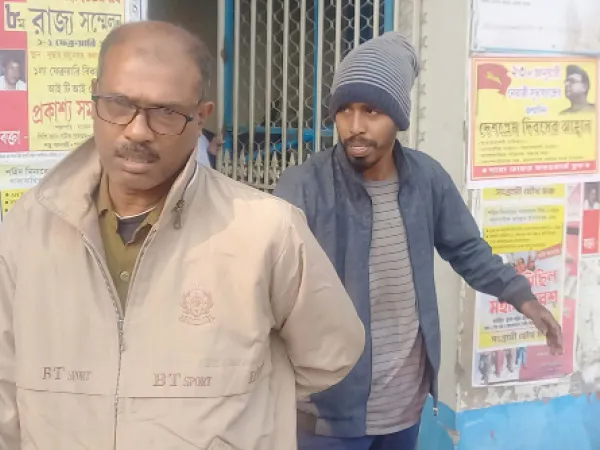 উলুবেড়িয়া থেকে ধৃত বাংলাদেশি