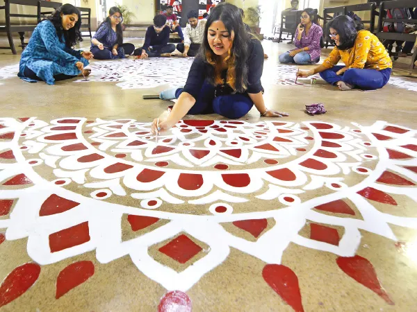 সরস্বতী পুজোর&nbsp;&nbsp;মাহাত্ম্য স্কুলেই