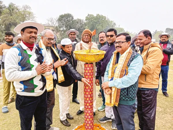 ৫১টি ইভেন্টে মুচিয়া অঞ্চল চন্দ্র মোহন হাইস্কুলে বার্ষিক ক্রীড়া প্রতিযোগিতা
&nbsp;