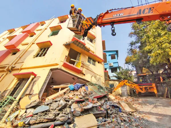 সম্পত্তি করের সঙ্গে যুক্ত হবে বাড়ি ভাঙার খরচও