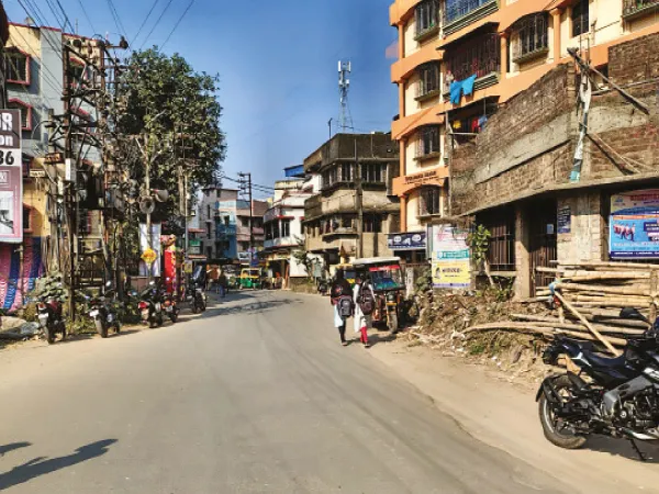 বোড়াল মেইন রোডের ২ কিলোমিটার আমূল সংস্কারের পরিকল্পনা