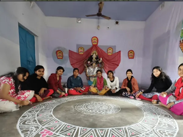 পড়ুয়াদের সম্প্রীতির পাঠ দিতে উদ্যোগী শিক্ষক, সরস্বতী পুজোয় এগিয়ে এল সংখ্যালঘু পড়ুয়ারা