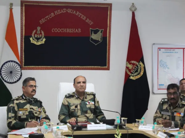 কোচবিহারের বাংলাদেশ সীমান্ত পরিদর্শনে বিএসএফের শীর্ষকর্তা
