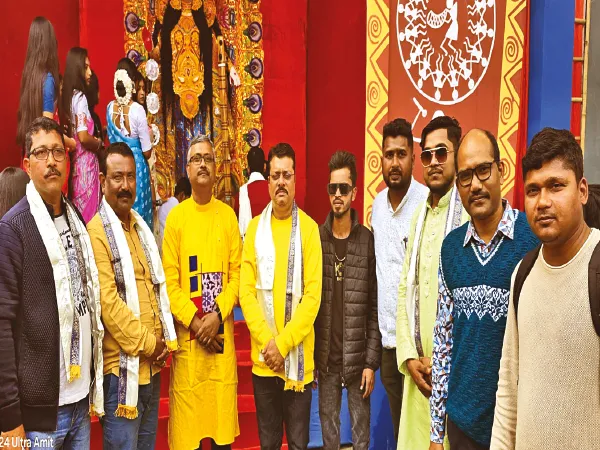 মালদহ কলেজে বাগদেবীর আরাধনায় সাবেকি ছোঁয়া