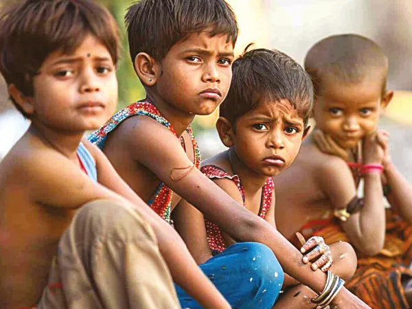 গরিবের সংখ্যা কমানোর নিখুঁত চিত্রনাট্য
সমৃদ্ধ দত্ত