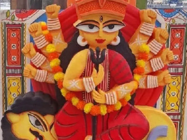 ব্রিটেনে স্থায়ী ঠিকানা মা দুর্গার