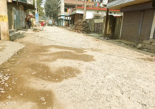 ইসলামপুর পুরসভা এলাকায় বছর না ঘুরতেই রাস্তা বেহাল