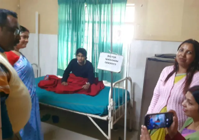জেনারেল ওয়ার্ড নয়, সংরক্ষিত কক্ষে পরীক্ষা দিল দুই পরীক্ষার্থী