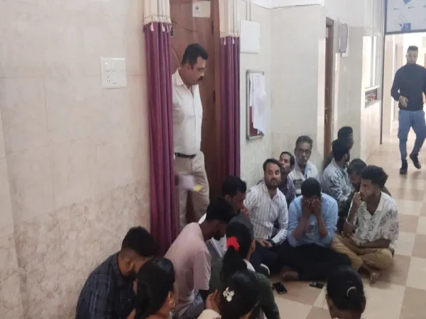 দু&rsquo;বছর ধরে মেলেনি মজুরি, সুপারকে ঘেরাও করে বিক্ষোভ