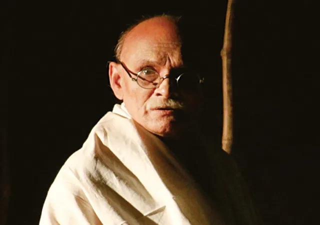 আদর্শের মুখোমুখি