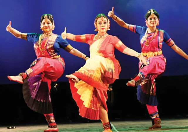 নৃত্য&nbsp;সমারোহ