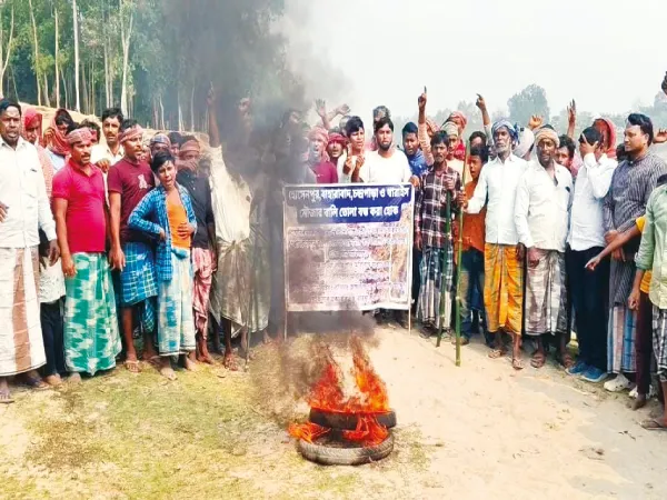 মহানন্দায় বালি তোলা আটকাতে ফের আন্দোলন শুরু বাসিন্দাদের