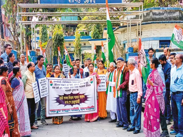 বকেয়া শোধে পুরসভার সম্পত্তি বিক্রির ভাবনায় তোপ বিরোধীদের