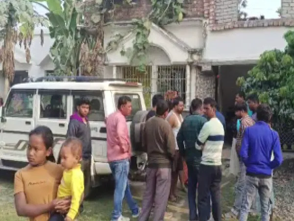 ইটাহারে অচৈতন্য করে চুরি দুটি বাড়িতে