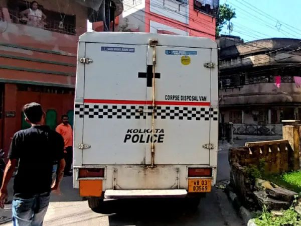 ৫ লক্ষের ঋণ! শিশুপুত্রকে&nbsp; &nbsp;খুন করে আত্মঘাতী দম্পতি