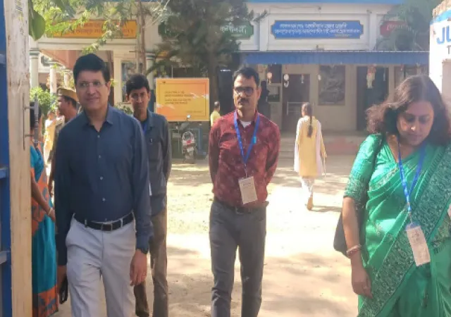 উচ্চ মাধ্যমিকের নজরদারিতে জেলা সফরে সংসদ সভাপতি